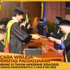 WISUDA UNPAD GEL III TA 2024-2025 FAKULTAS KEDOKTERAN OLEH DEKAN (56)