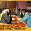 WISUDA UNPAD GEL III TA 2024-2025 FAKULTAS MATEMATIKA DAN ILMU PENGETAHUAN ALAM OLEH DEKAN (38)