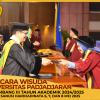 WISUDA UNPAD GEL III TA 2024-2025 FAKULTAS MATEMATIKA DAN ILMU PENGETAHUAN ALAM OLEH DEKAN (68)