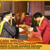 WISUDA UNPAD GEL III TA 2024-2025 FAKULTAS MATEMATIKA DAN ILMU PENGETAHUAN ALAM OLEH DEKAN (76)