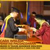 WISUDA UNPAD GEL III TA 2024-2025 FAKULTAS ILMU SOSIAL DAN ILMU POLITIK OLEH DEKAN (202)