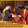 WISUDA UNPAD GEL III TA 2024-2025 FAKULTAS ILMU SOSIAL DAN ILMU POLITIK OLEH DEKAN (90)