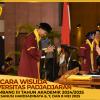 WISUDA UNPAD GEL III TA 2024-2025 FAKULTAS ILMU SOSIAL DAN POLITIK OLEH REKTOR (100)