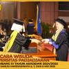 WISUDA UNPAD GEL III TA 2024-2025 FAKULTAS FARMASI OLEH DEKAN(005)