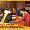 WISUDA UNPAD GEL III TA 2024-2025 FAKULTAS FARMASI OLEH DEKAN(064)