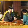 WISUDA UNPAD GEL III TA 2024-2025 FAKULTAS ILMU KOMUNIKASI OLEH DEKAN (13)