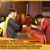 WISUDA UNPAD GEL III TA 2024-2025 FAKULTAS ILMU KOMUNIKASI OLEH DEKAN (75)