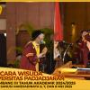 WISUDA UNPAD GEL III TA 2024-2025 FAKULTAS FARMASI OLEH REKTOR (63)