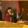WISUDA UNPAD GEL III TA 2024-2025 FAKULTAS FARMASI OLEH REKTOR (76)