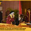 WISUDA UNPAD GEL III TA 2024-2025 FAKULTAS ILMU KOMUNIKASI OLEH REKTOR(072)