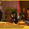 WISUDA UNPAD GEL III TA 2024-2025 FAKULTAS ILMU KOMUNIKASI OLEH REKTOR(109)