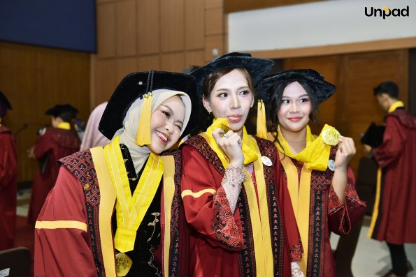 WISUDA UNPAD GEL III TA 2025-2026 (10)