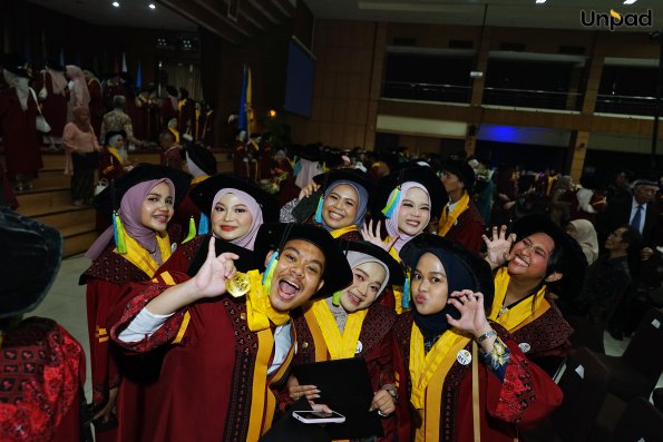 WISUDA UNPAD GEL III TA 2025-2026 (100)