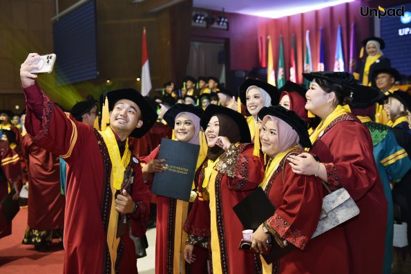 WISUDA UNPAD GEL III TA 2025-2026 (6)
