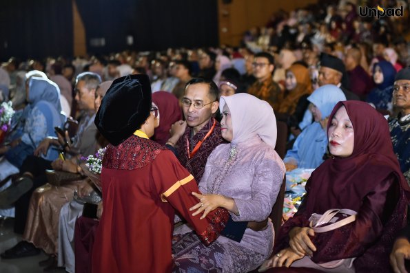 WISUDA UNPAD GEL III TA 2025-2026 (3)