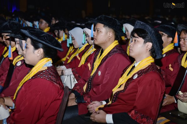 WISUDA UNPAD GEL III TA 2025-2026 (1)