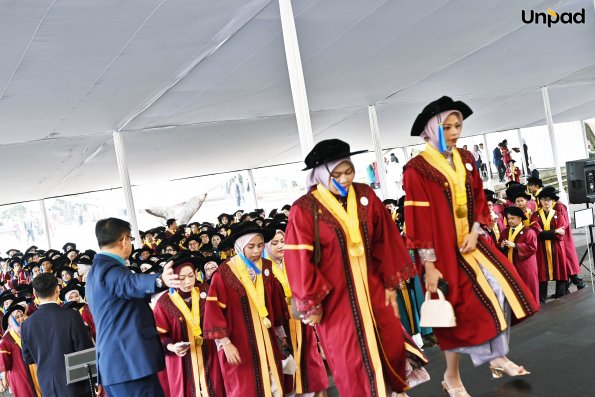 WISUDA UNPAD GEL III TA 2025-2026 (38)