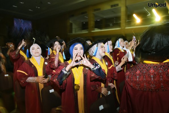 WISUDA UNPAD GEL III TA 2025-2026 (9)