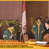 WISUDA UNPAD GEL III TA 2025-2026 KEDOKTERAN OLEH REKTOR (78)