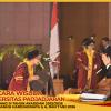 WISUDA UNPAD GEL III TA 2025-2026 KEDOKTERAN OLEH REKTOR (99)