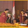 WISUDA UNPAD GEL III TA 2025-2026 PETERNAKAN OLEH REKTOR (17)