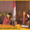 WISUDA UNPAD GEL III TA 2025-2026 PETERNAKAN OLEH REKTOR (19)