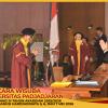 WISUDA UNPAD GEL III TA 2025-2026 FAKULTAS EKONOMI DAN BISNIS OLEH REKTOR (102)