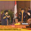 WISUDA UNPAD GEL III TA 2025-2026 FAKULTAS EKONOMI DAN BISNIS OLEH REKTOR (12)