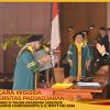 WISUDA UNPAD GEL III TA 2025-2026 FAKULTAS EKONOMI DAN BISNIS OLEH REKTOR (49)