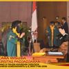 WISUDA UNPAD GEL III TA 2025-2026 FAKULTAS EKONOMI DAN BISNIS OLEH REKTOR (63)