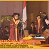 WISUDA UNPAD GEL III TA 2025-2026 FAKULTAS EKONOMI DAN BISNIS OLEH REKTOR (91)