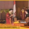 WISUDA UNPAD GEL III TA 2025-2026 FAKULTAS FARMASI OLEH REKTOR (136)