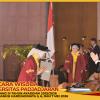 WISUDA UNPAD GEL III TA 2025-2026 FAKULTAS FARMASI OLEH REKTOR (83)