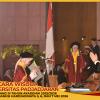 WISUDA UNPAD GEL III TA 2025-2026 FAKULTAS FARMASI OLEH REKTOR (97)