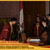 WISUDA UNPAD GEL III TA 2025-2026 FAKULTAS KEPERAWATAN OLEH REKTOR (37)
