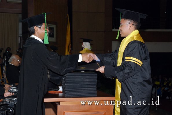 dok-humas-unpad_ilalang-foto_wisuda-gel-1-2010-2011_profesi-dokter_053