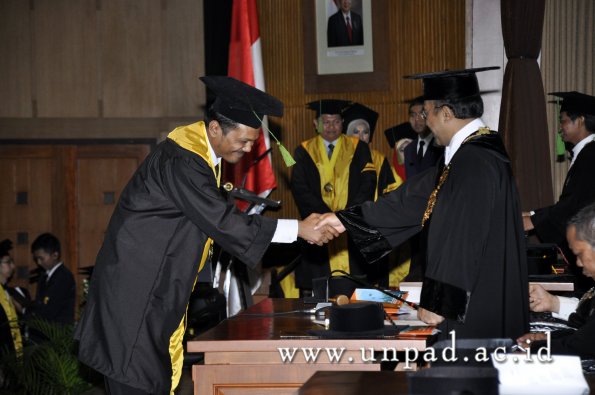 dok-humas-unpad_ilalang-foto_wisuda-gel-1-2010-2011_profesi-dokter_269