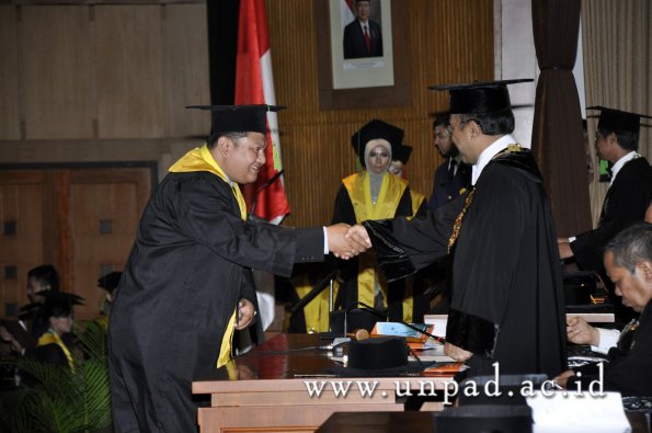 dok-humas-unpad_ilalang-foto_wisuda-gel-1-2010-2011_profesi-dokter_270