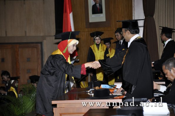 dok-humas-unpad_ilalang-foto_wisuda-gel-1-2010-2011_profesi-dokter_272