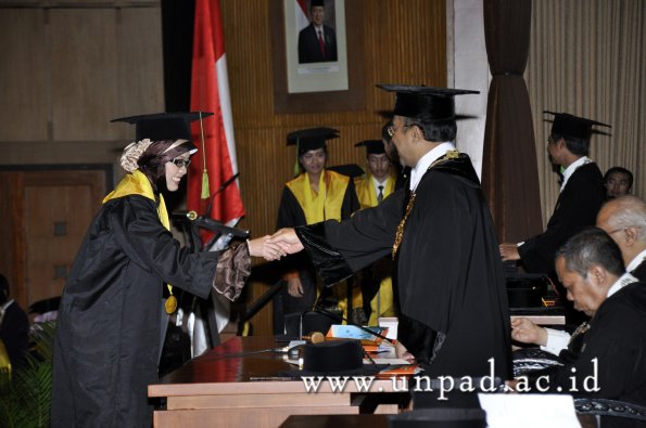 dok-humas-unpad_ilalang-foto_wisuda-gel-1-2010-2011_profesi-dokter_273