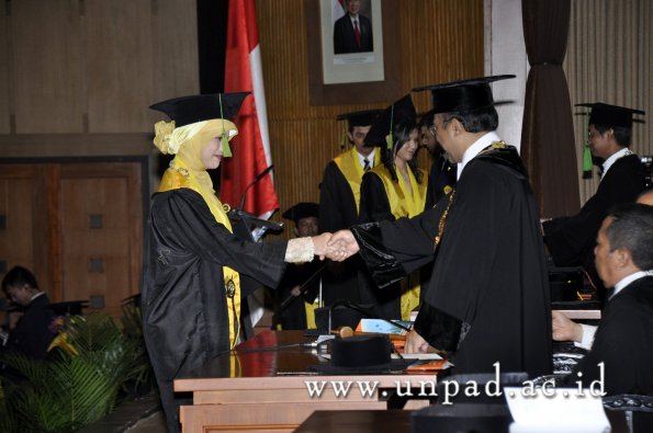 dok-humas-unpad_ilalang-foto_wisuda-gel-1-2010-2011_profesi-dokter_282