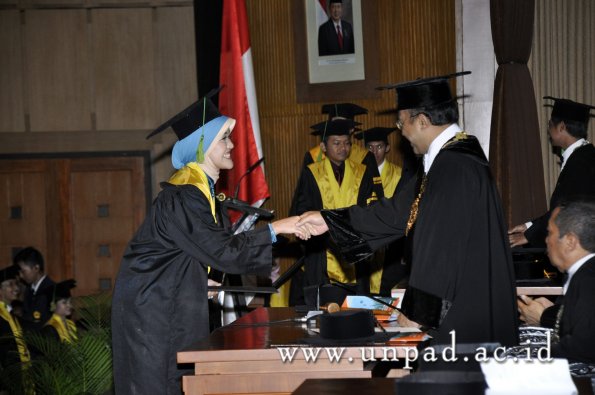 dok-humas-unpad_ilalang-foto_wisuda-gel-1-2010-2011_profesi-dokter_286