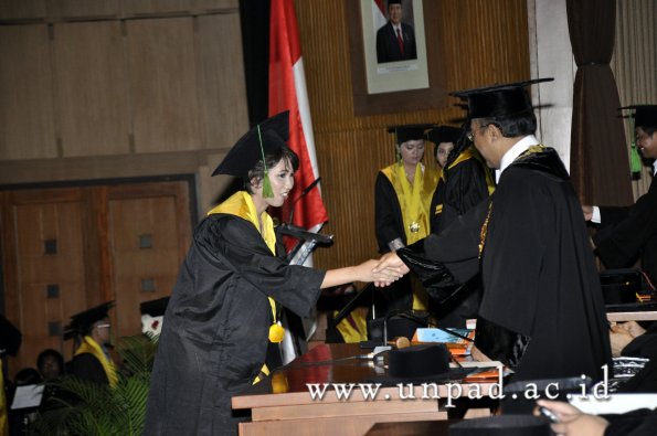 dok-humas-unpad_ilalang-foto_wisuda-gel-1-2010-2011_profesi-dokter_299