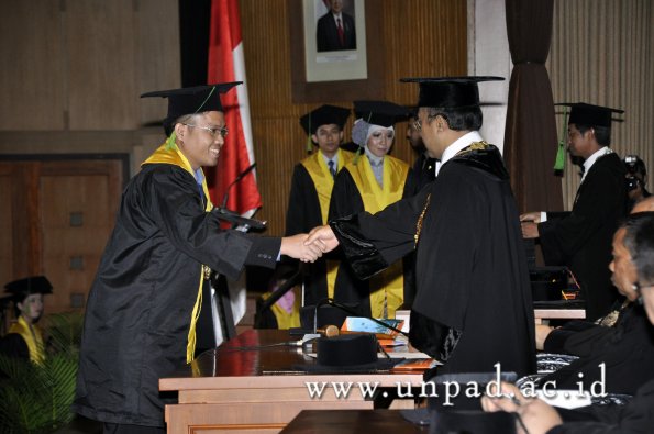 dok-humas-unpad_ilalang-foto_wisuda-gel-1-2010-2011_profesi-dokter_310