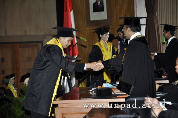 dok-humas-unpad_ilalang-foto_wisuda-gel-1-2010-2011_profesi-dokter_312