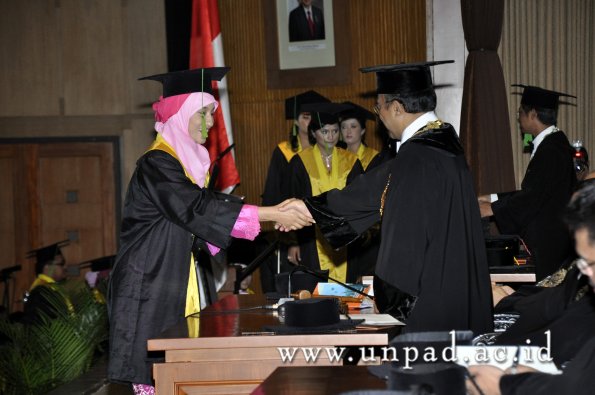 dok-humas-unpad_ilalang-foto_wisuda-gel-1-2010-2011_profesi-dokter_316