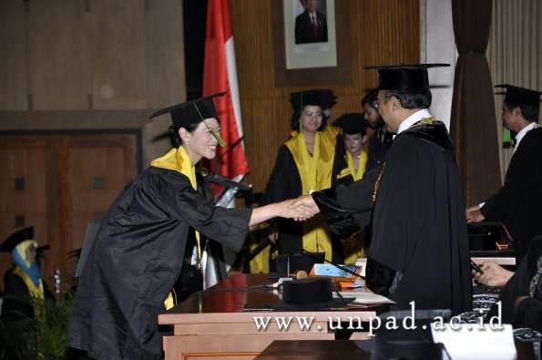 dok-humas-unpad_ilalang-foto_wisuda-gel-1-2010-2011_profesi-dokter_341