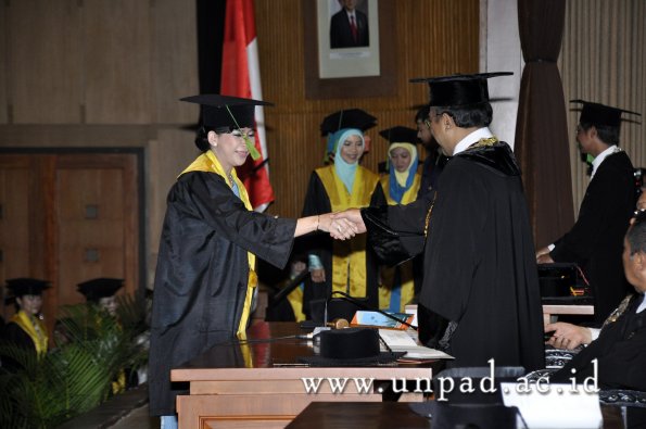 dok-humas-unpad_ilalang-foto_wisuda-gel-1-2010-2011_profesi-dokter_348