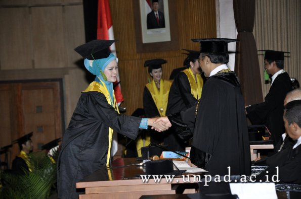 dok-humas-unpad_ilalang-foto_wisuda-gel-1-2010-2011_profesi-dokter_354