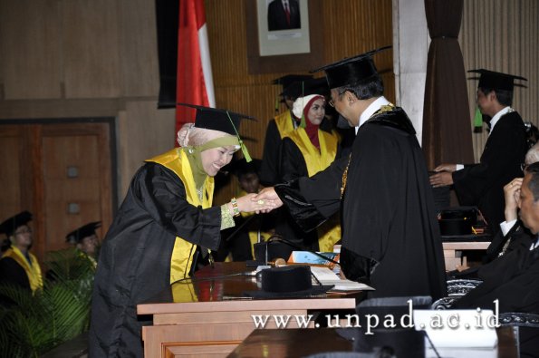 dok-humas-unpad_ilalang-foto_wisuda-gel-1-2010-2011_profesi-dokter_361